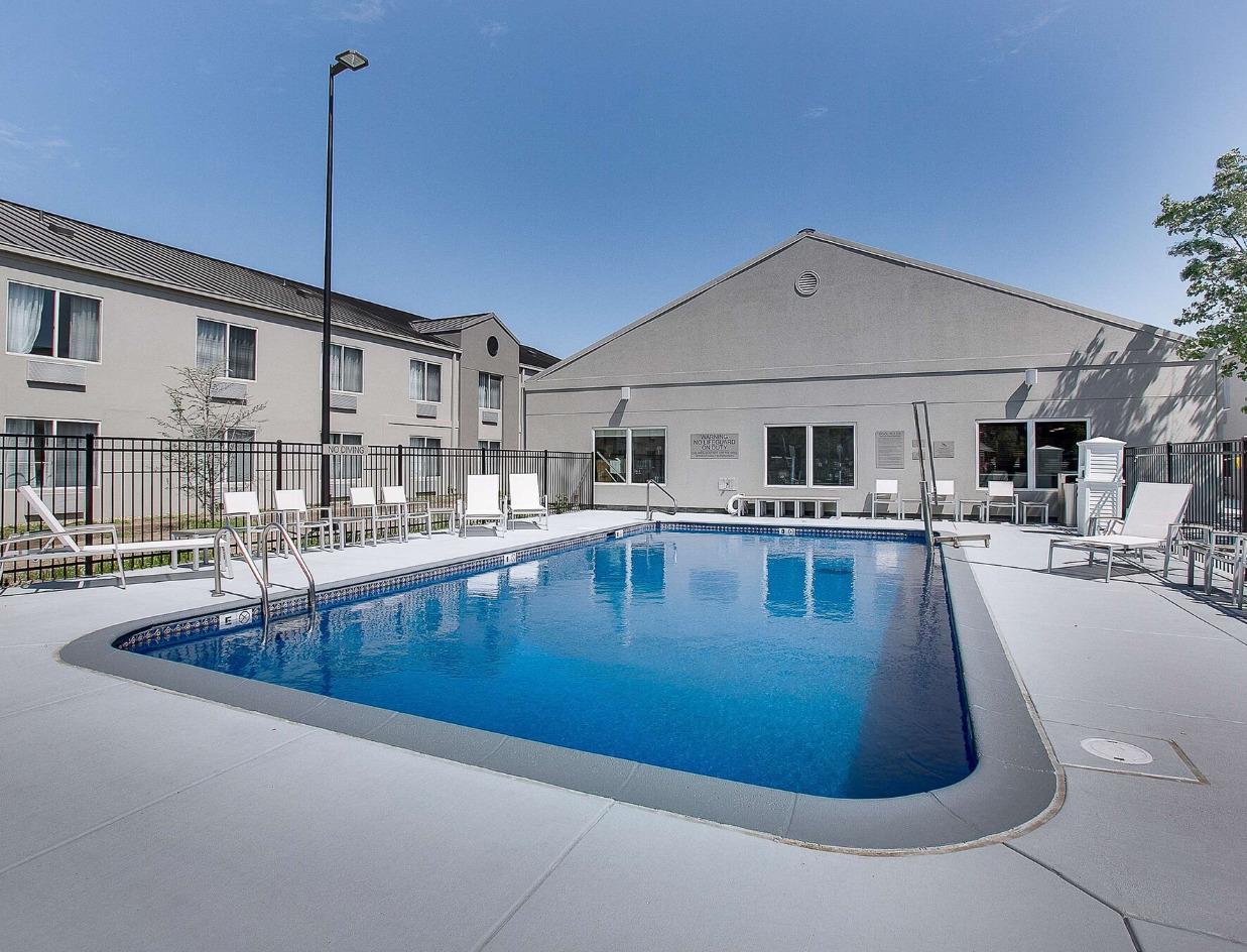 Country Inn & Suites By Radisson, Wichita East, Ks Екстериор снимка