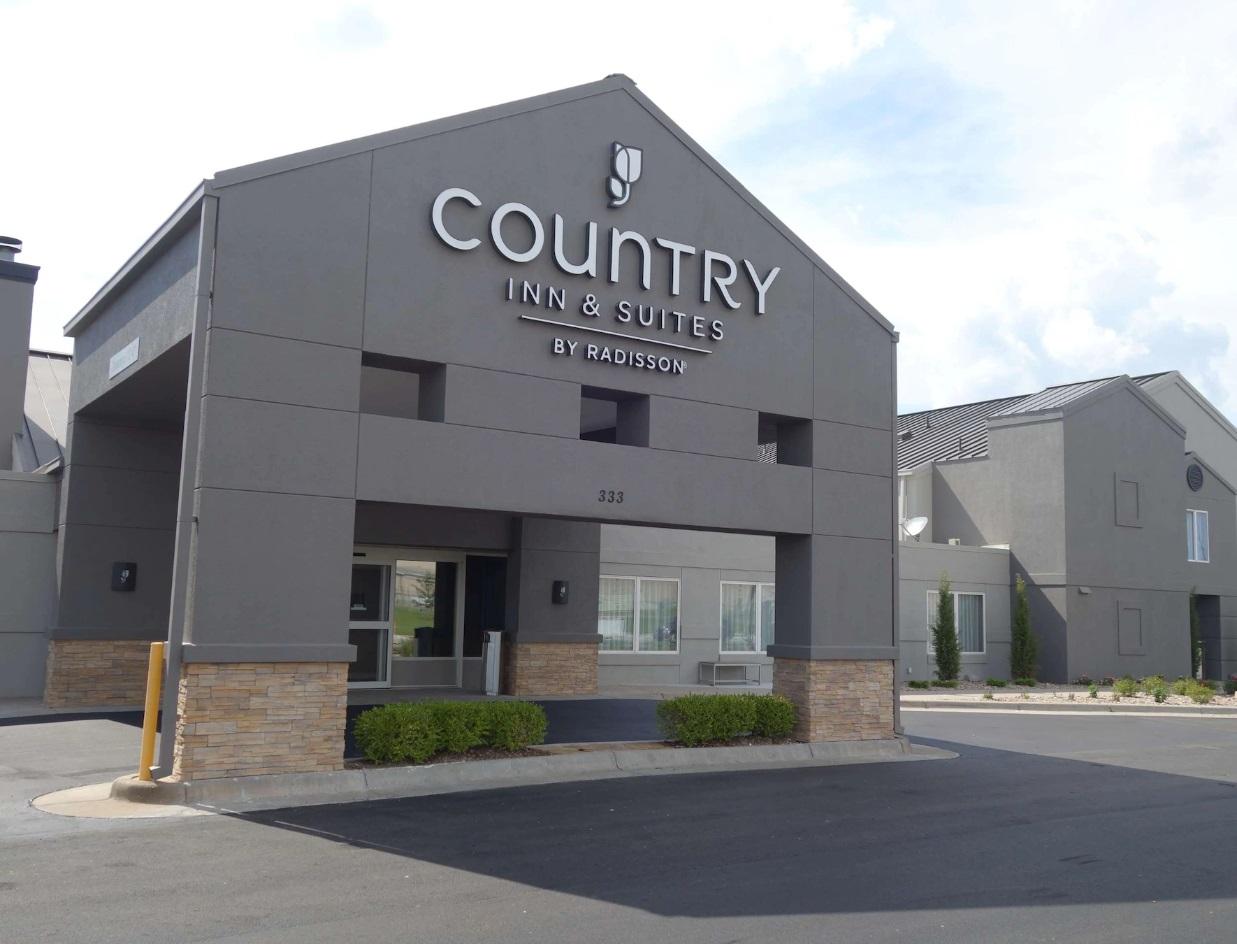 Country Inn & Suites By Radisson, Wichita East, Ks Екстериор снимка