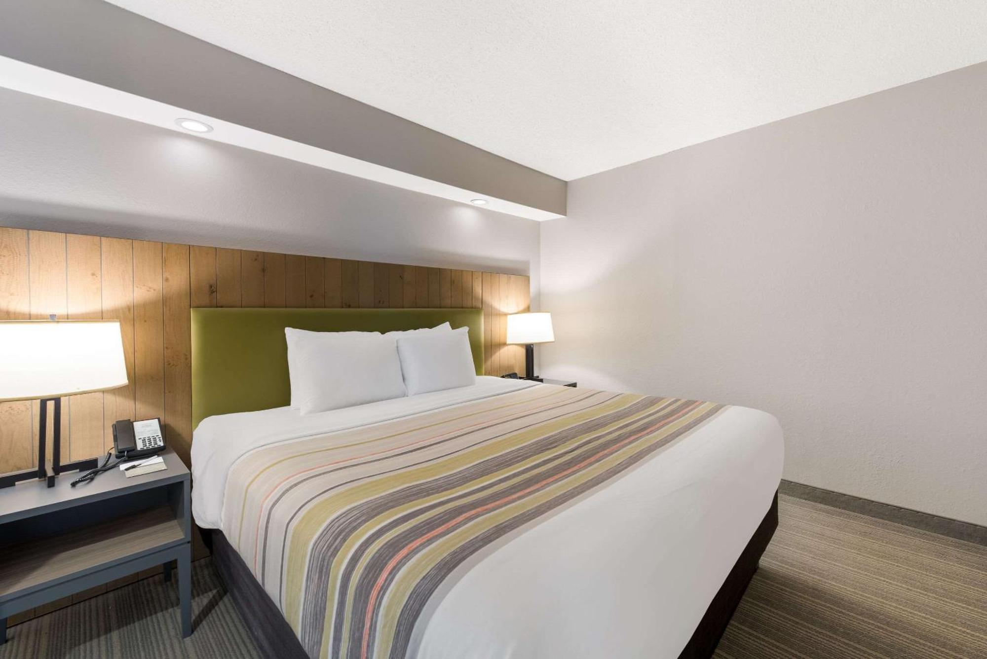 Country Inn & Suites By Radisson, Wichita East, Ks Екстериор снимка