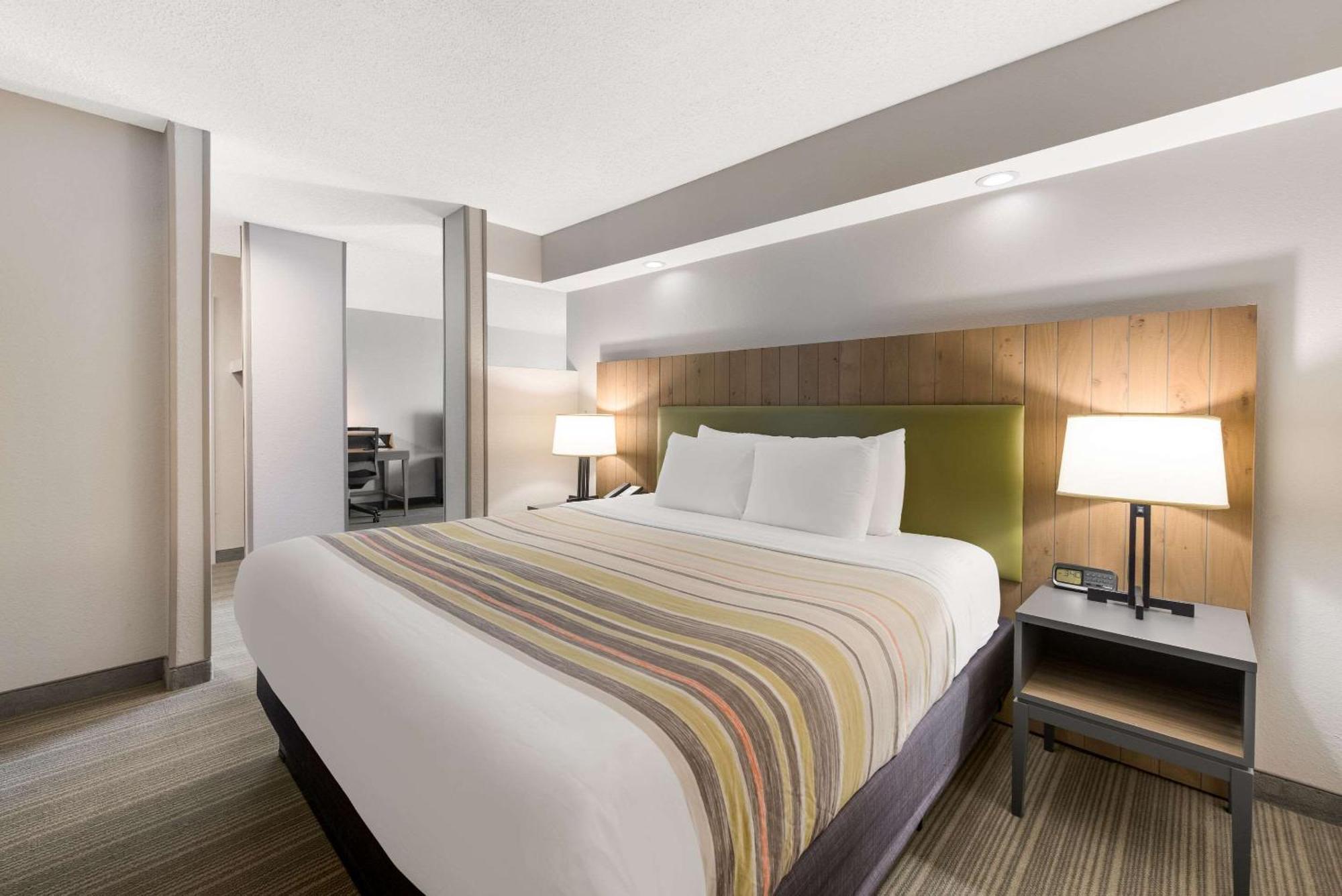 Country Inn & Suites By Radisson, Wichita East, Ks Екстериор снимка