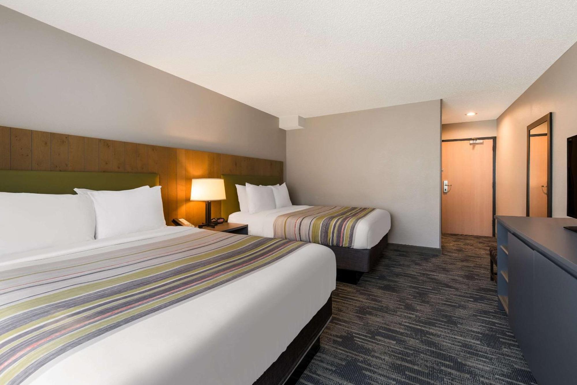 Country Inn & Suites By Radisson, Wichita East, Ks Екстериор снимка