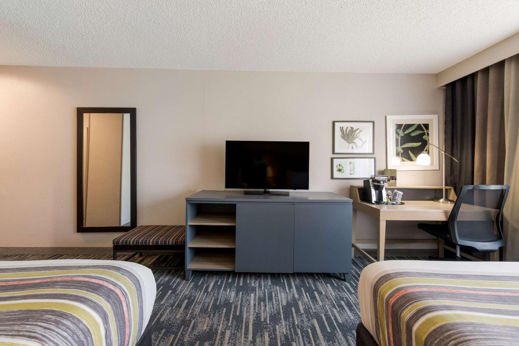 Country Inn & Suites By Radisson, Wichita East, Ks Екстериор снимка