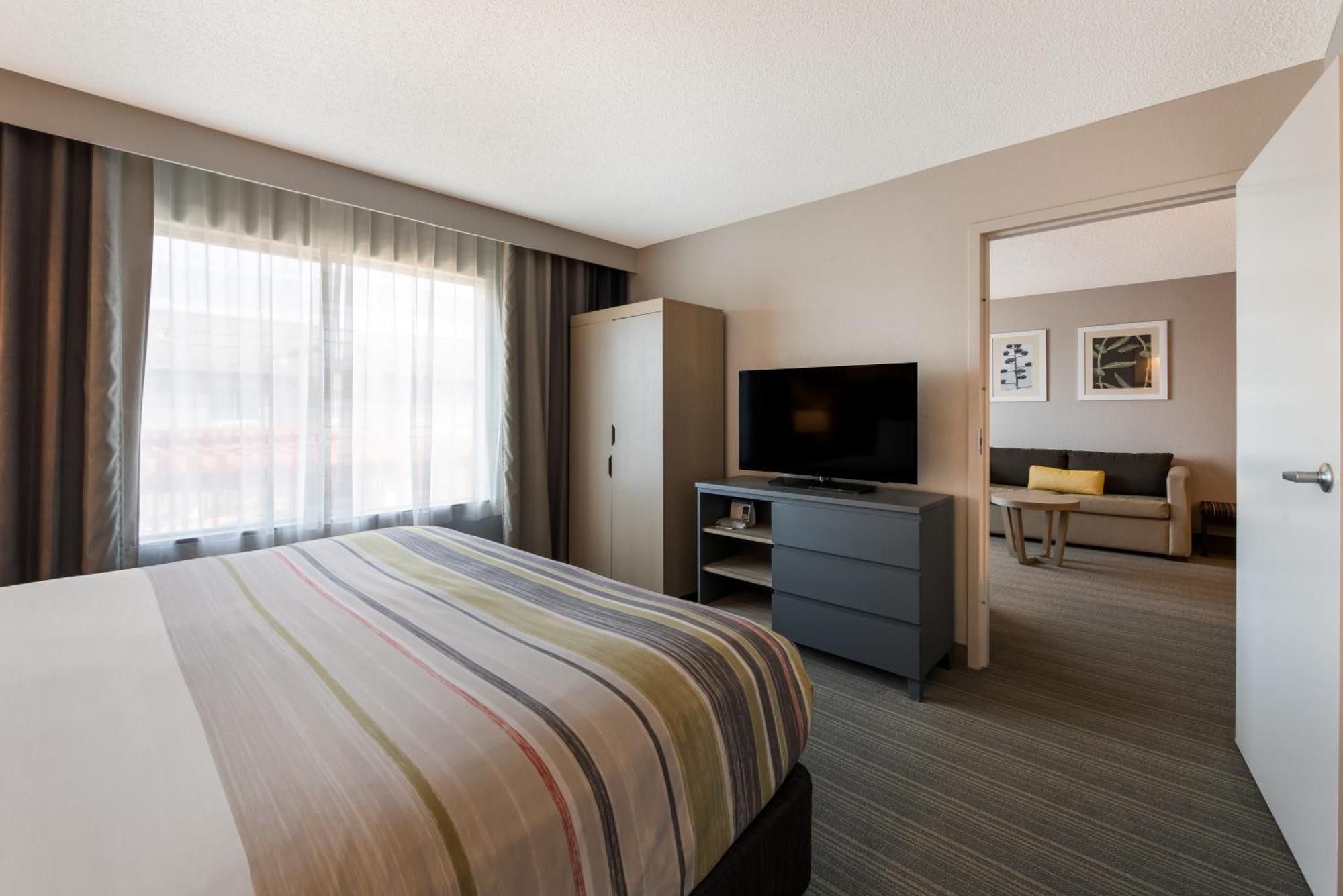 Country Inn & Suites By Radisson, Wichita East, Ks Екстериор снимка