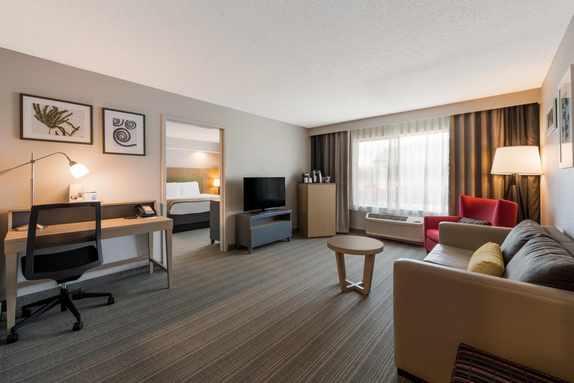 Country Inn & Suites By Radisson, Wichita East, Ks Екстериор снимка