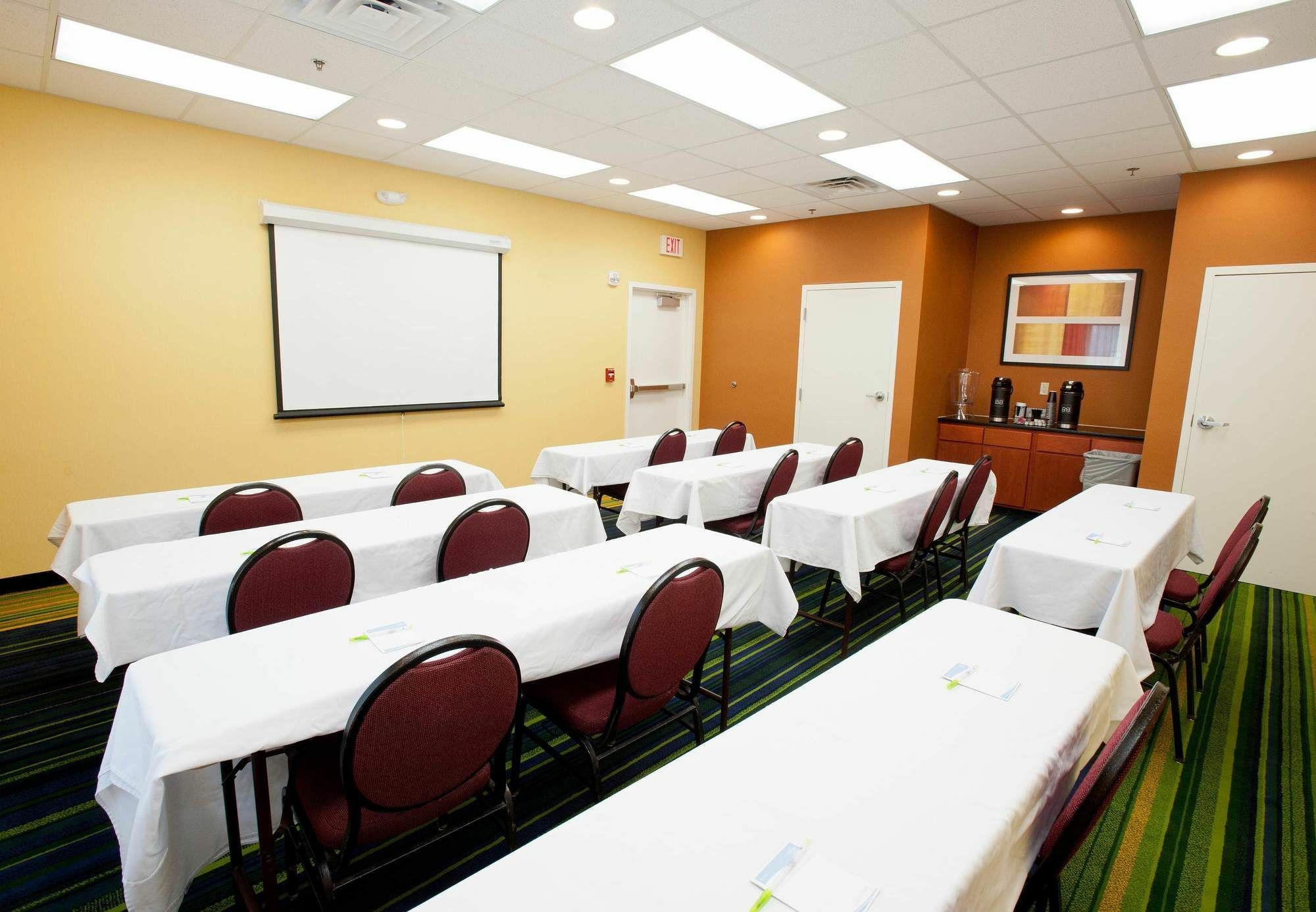 Country Inn & Suites By Radisson, Wichita East, Ks Екстериор снимка
