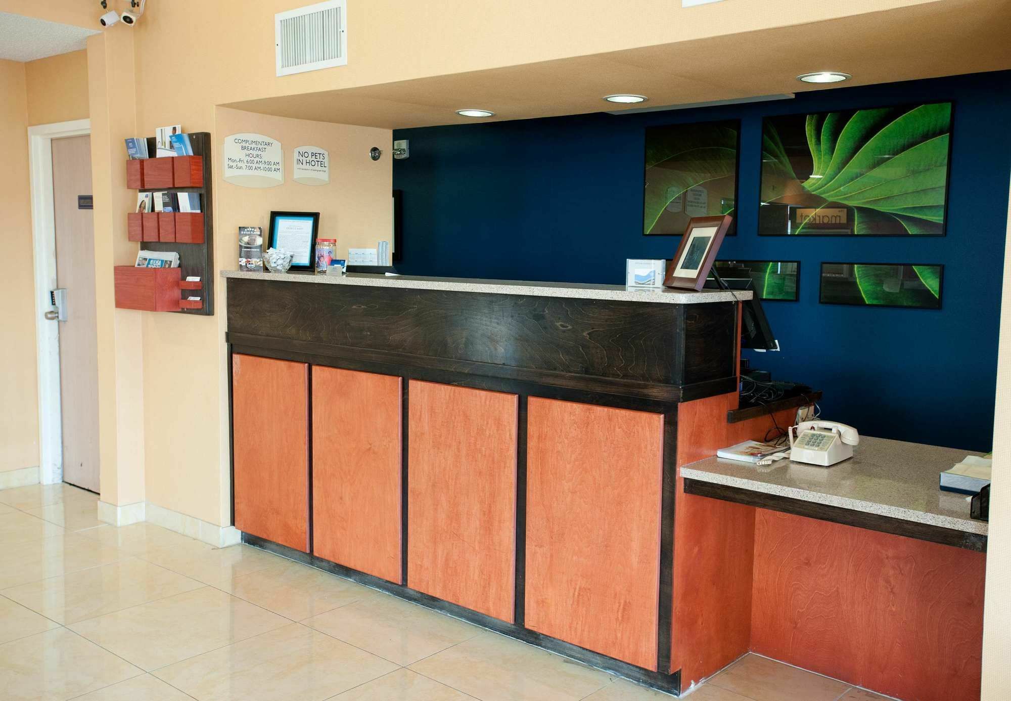 Country Inn & Suites By Radisson, Wichita East, Ks Екстериор снимка
